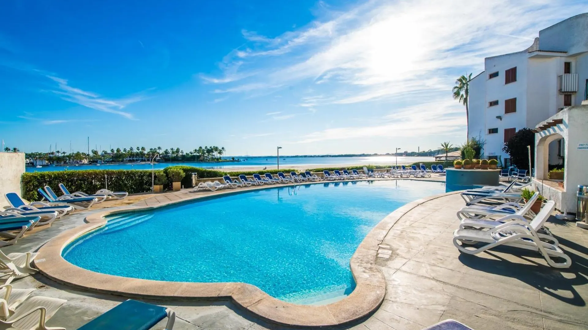 Beachfront Apartment With Sea Views Алькудия 0*,
